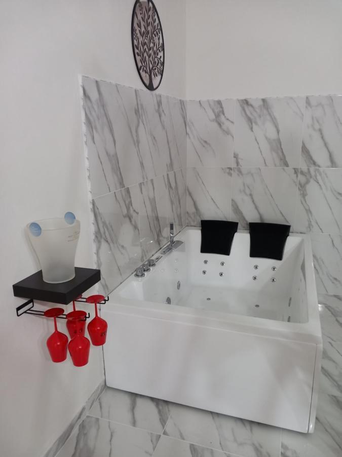 Jacuzzi Suite King Marsala Kültér fotó